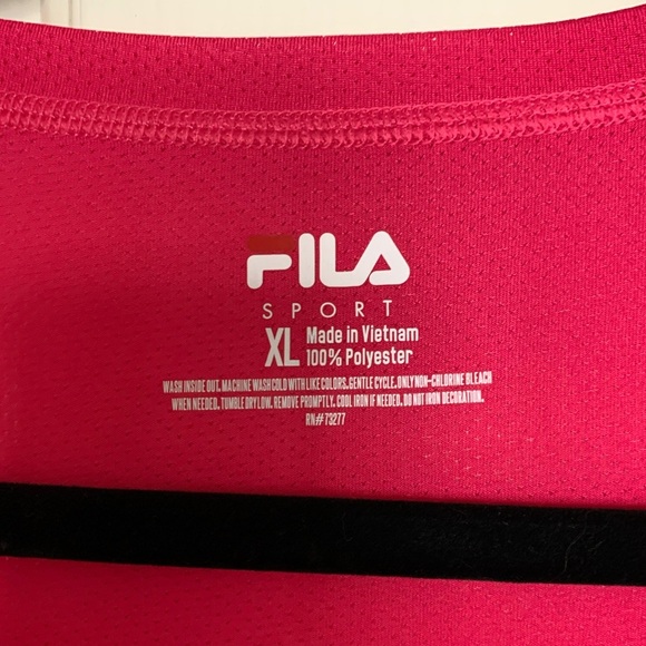 FILA hot pink workout shirt. size XL. Stretchy and lightweight! - Picture 4 of 6